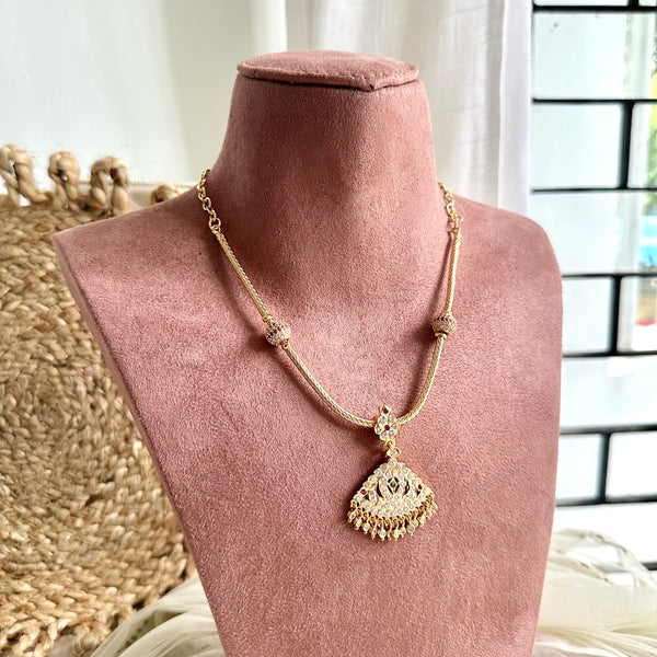 Mogappu pendant attigai 6 dot petal flower