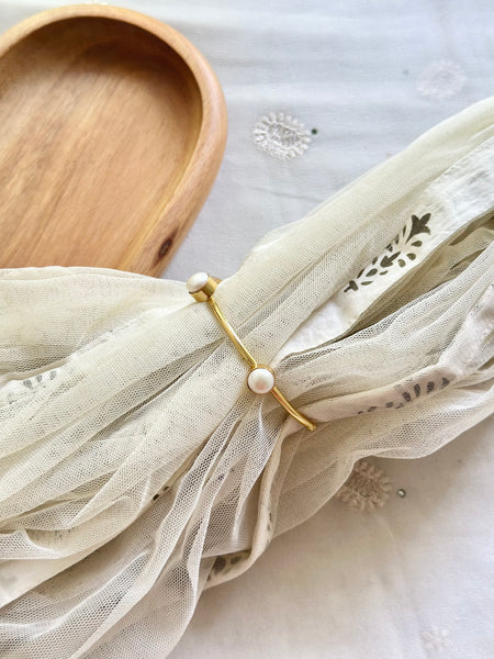 Matte pearl bangle