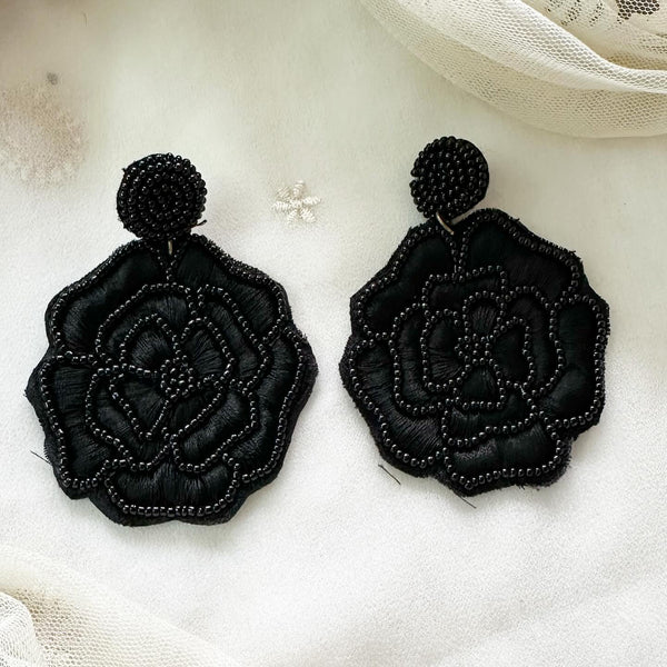 Rose Fabric earrings - Black - Adorna