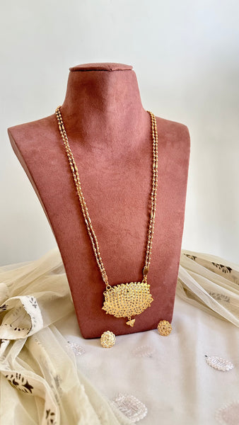 Traditional Long gold beaded mala set (screw type earrings)