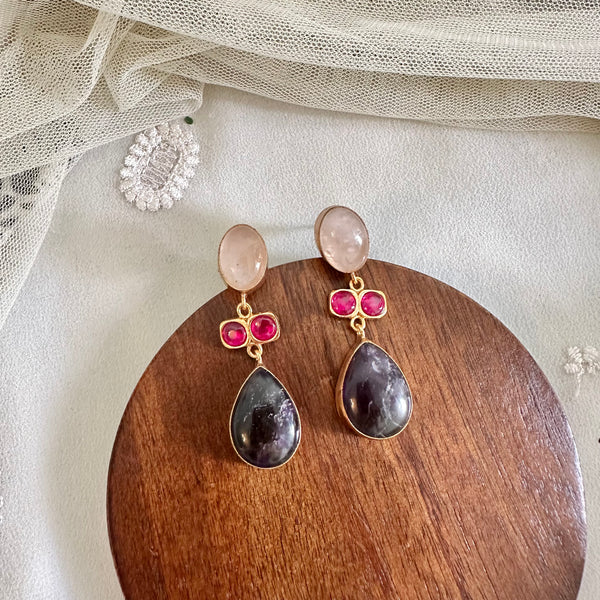 Kundan Simple tear drop earrings