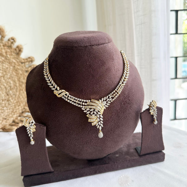 Regal leaves gold AD short set