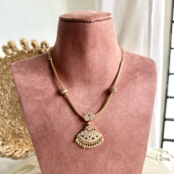 Mogappu pendant attigai floral bloom