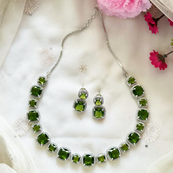 Faux Diamond Doublet neckset - Forest Green - Adorna