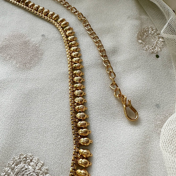 Antique gold hipchain - pointed dot