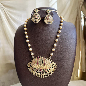 Traditional Lotus pendant pearl mala set