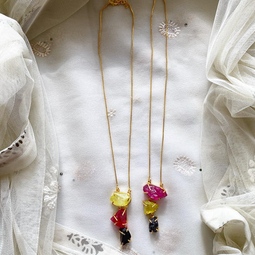 Raw stone trio necklace