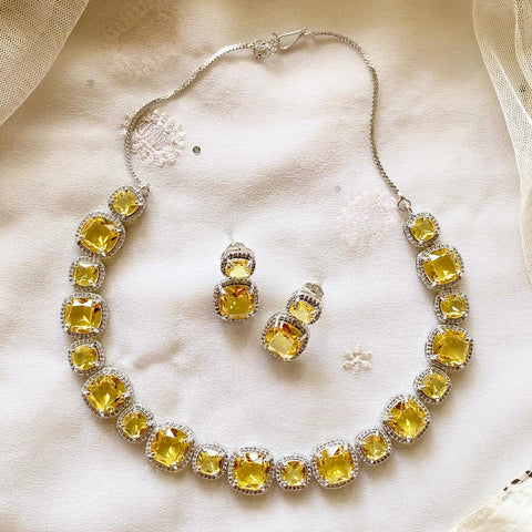Faux Diamond Doublet neckset - Ting Yellow - Adorna