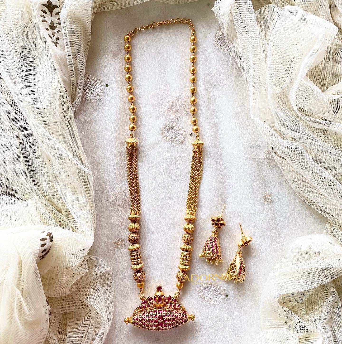 Matte kemp beaded pendant mala set