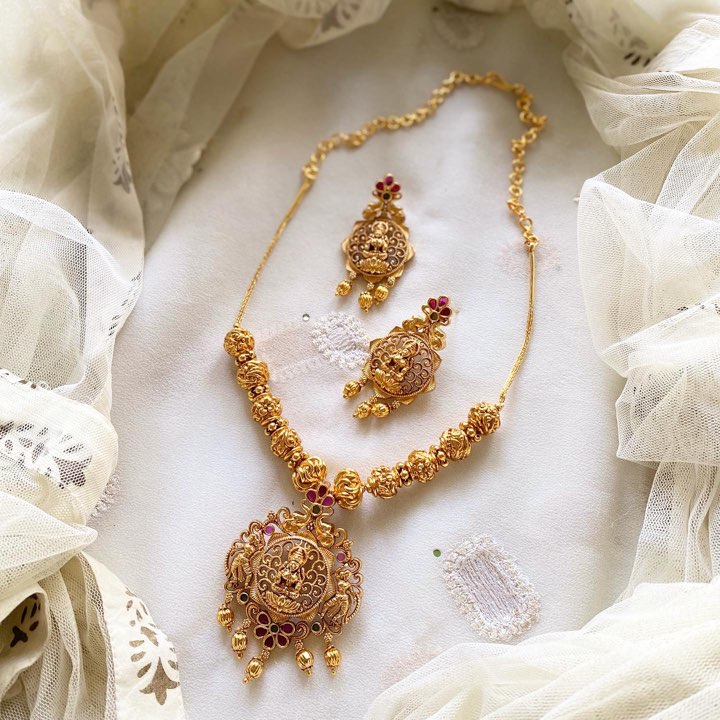 Matte Lakshmi floral beaded mala set