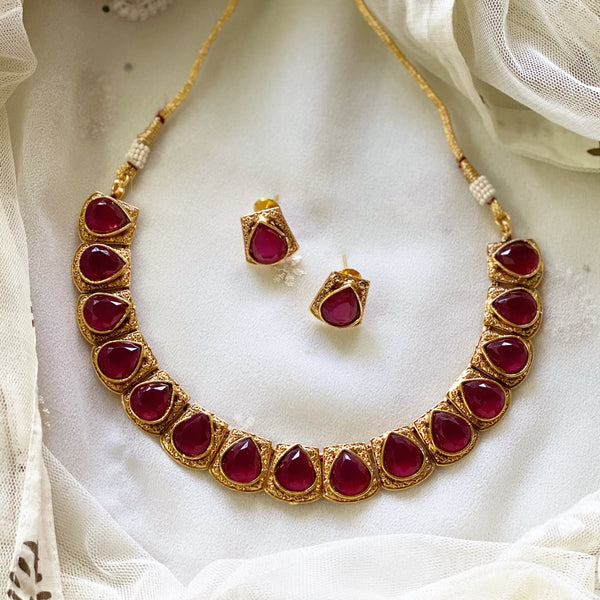 Ruby petal vest set - Adorna