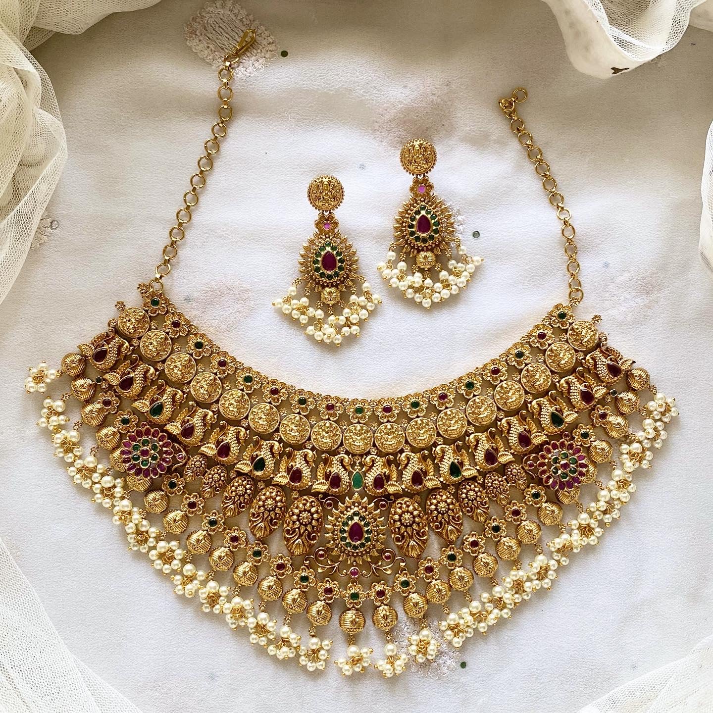 Full neck bridal set