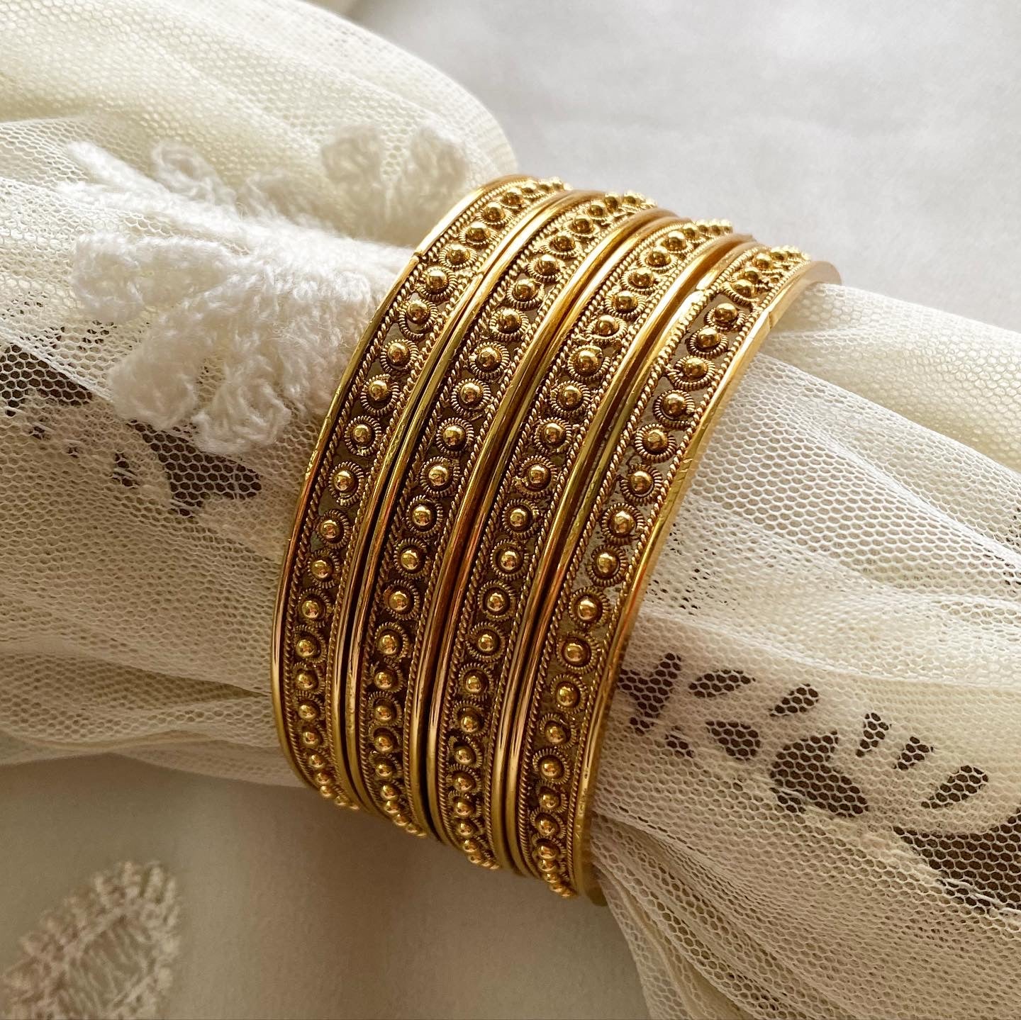 Antique dots bangles - set of 4
