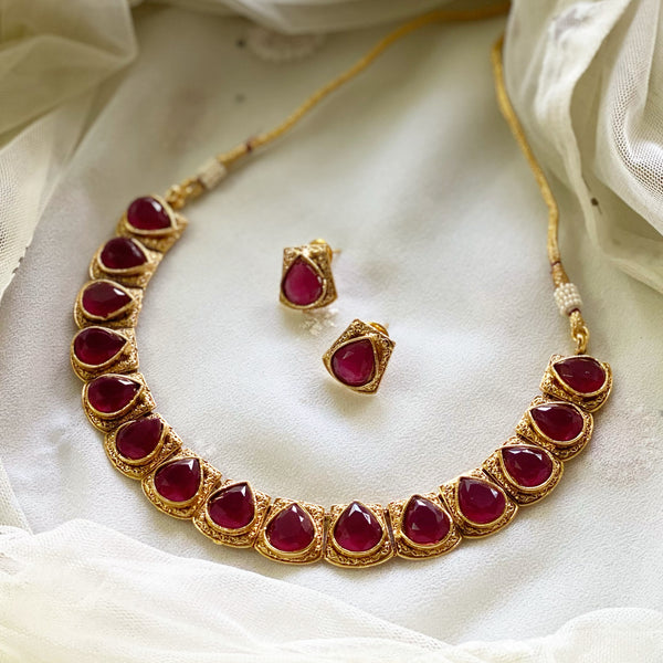 Ruby petal vest set - Adorna