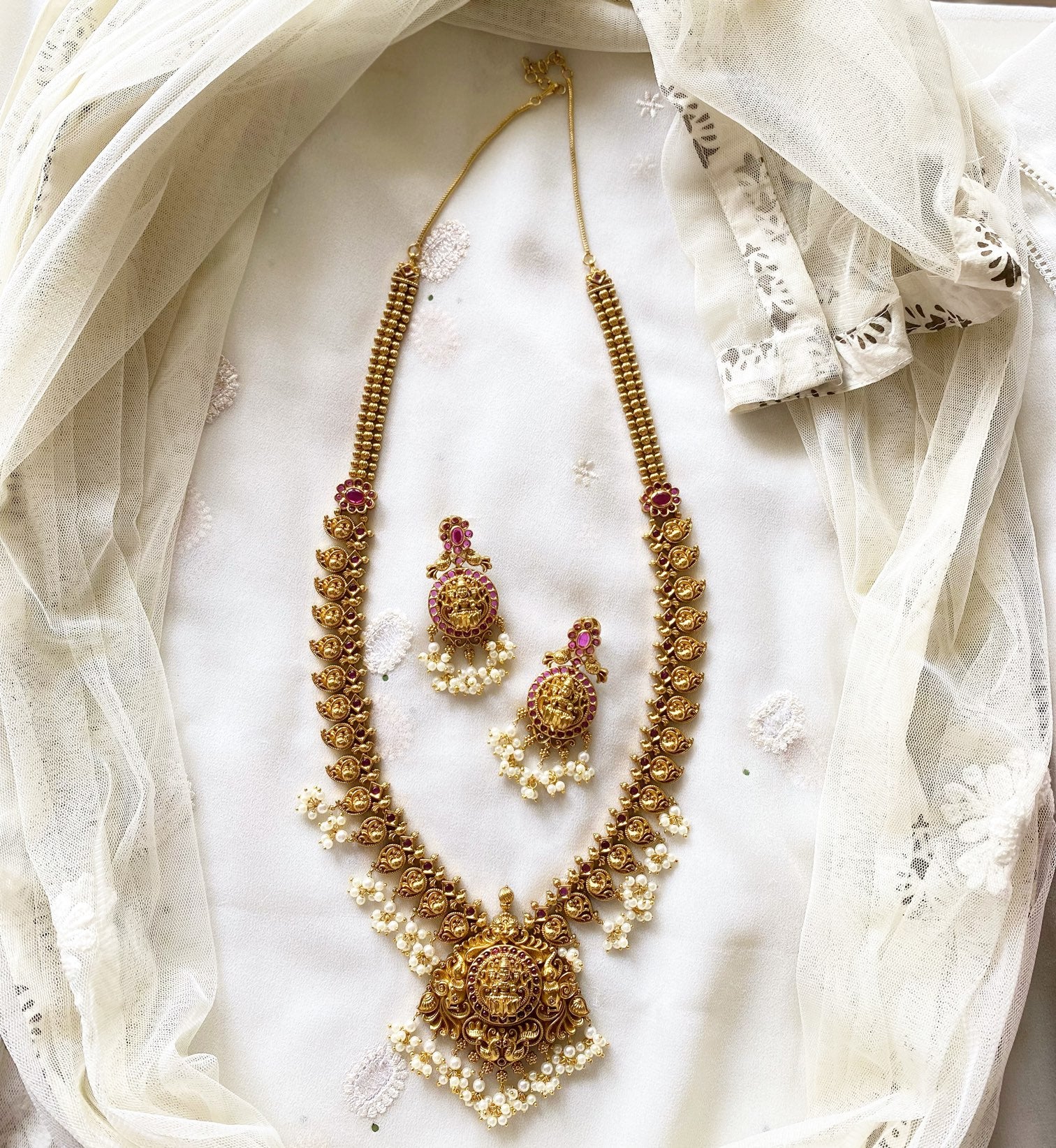 Antique matte Lakshmi Gajendra kemp long haaram set