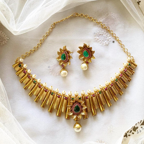 Antique matte sun flower striped pipe Choker set - Ruby-Green